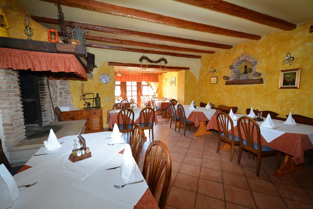 Bed & Breakfast Kastel Žbandaj Kültér fotó